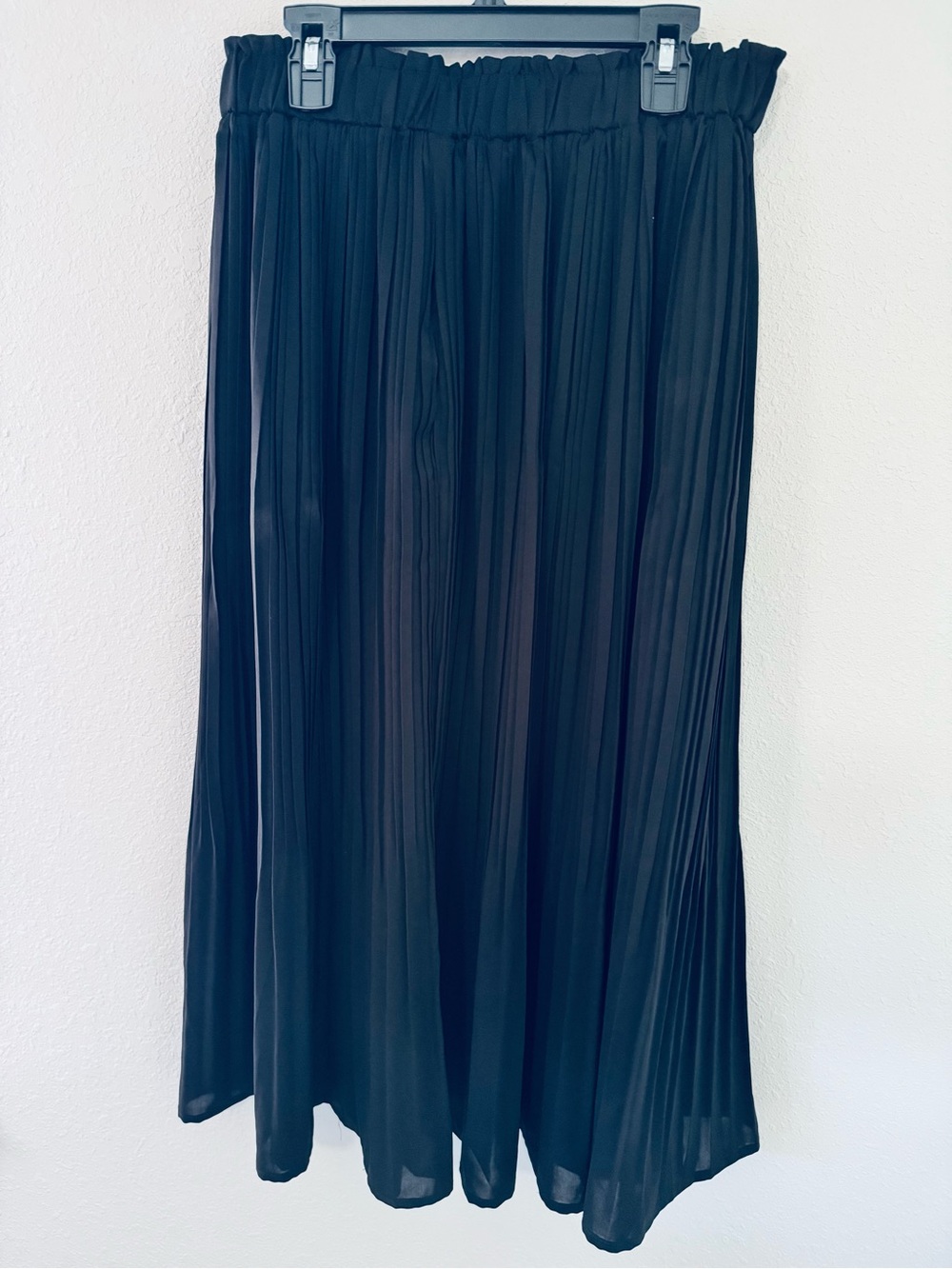 Black Pleated Women's Skirt - zeagoo Size Medium